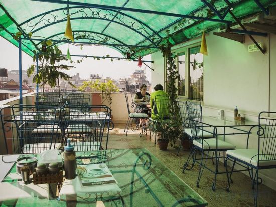 Фото Backyard Hotel