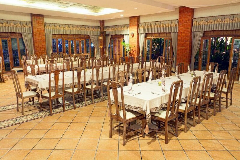 Фото Omah Sinten Heritage Hotel & Resto