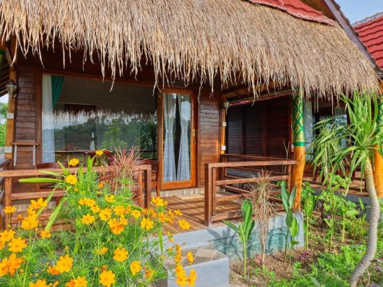 Фото Ayu Hill Bungalow