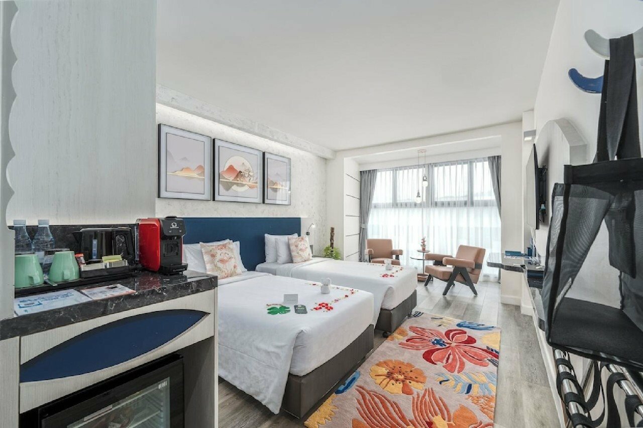 Фото Hotel Clover Patong Phuket