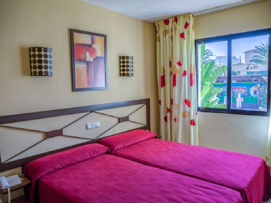 Фото Hotel Puente Real