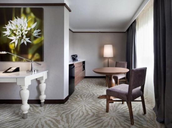 Фото Hilton Garden Inn Montreal Airport