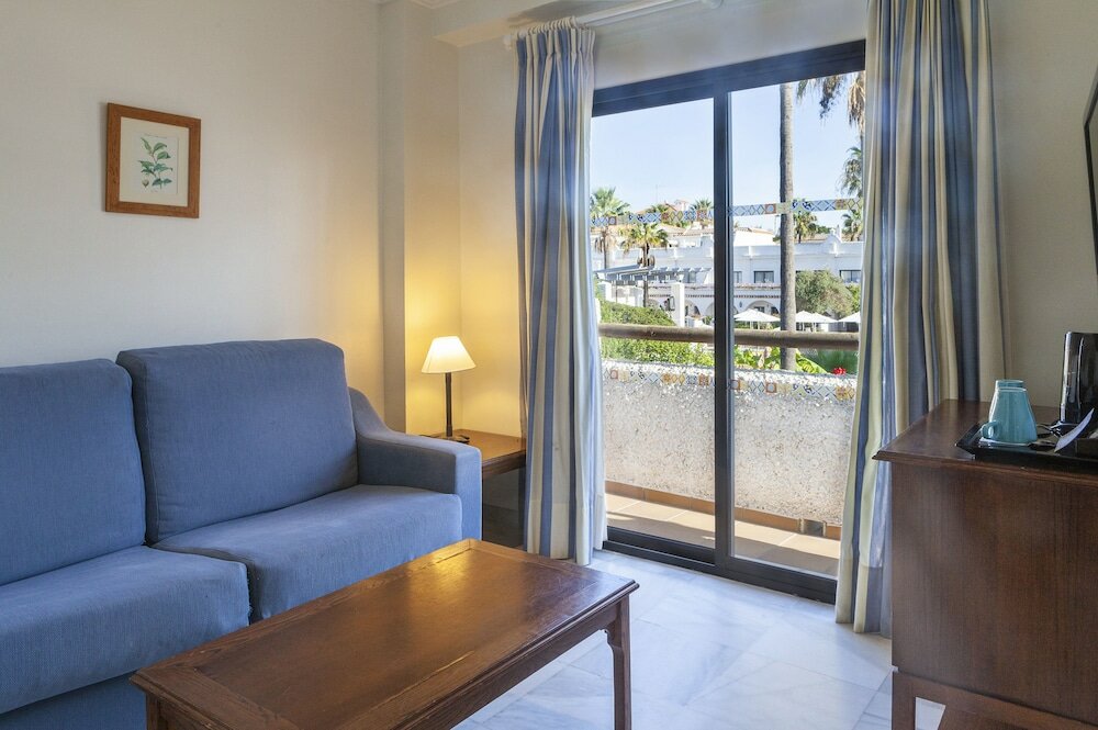 Фото Playa De La Luz Hotel