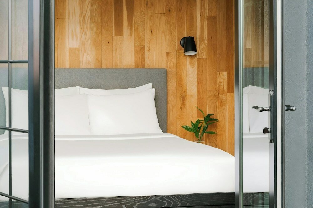 Фото Gowanus Inn and Yard