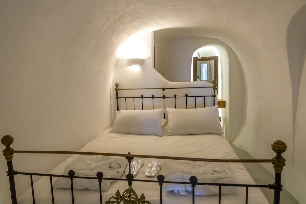 Фото Allure Breeze Suites