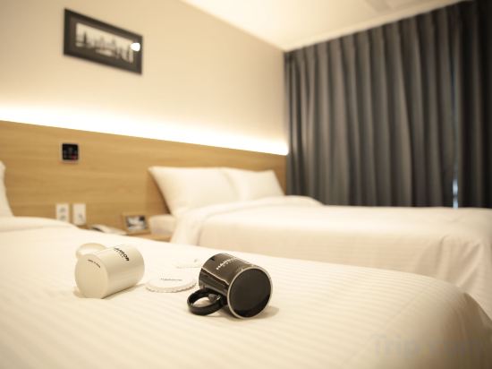 Фото Harbor Hotel