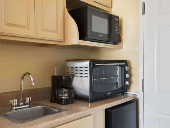 Фото Howard Johnson by Wyndham Ocean City Oceanfront