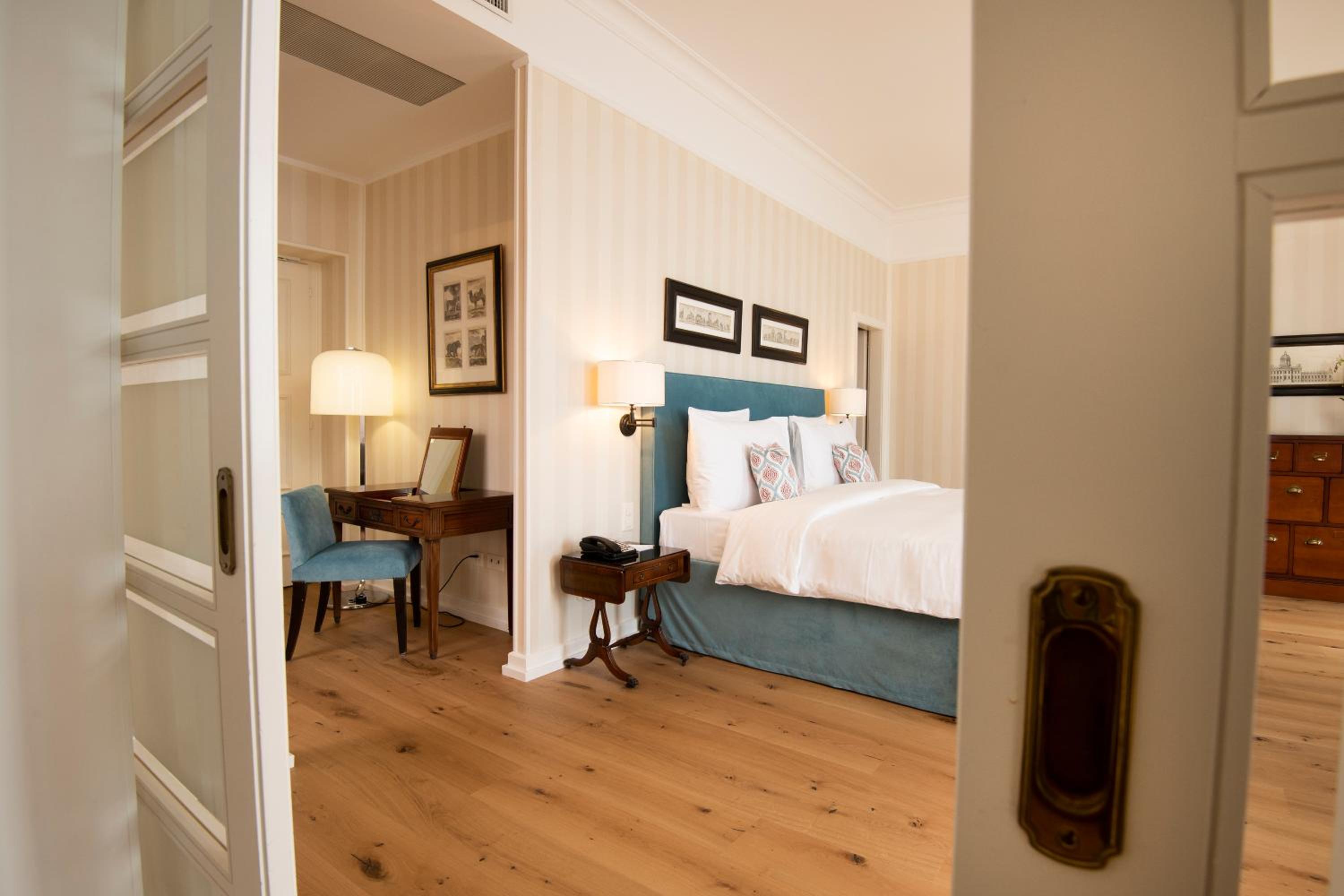 Фото Hotel Des Trois Couronnes