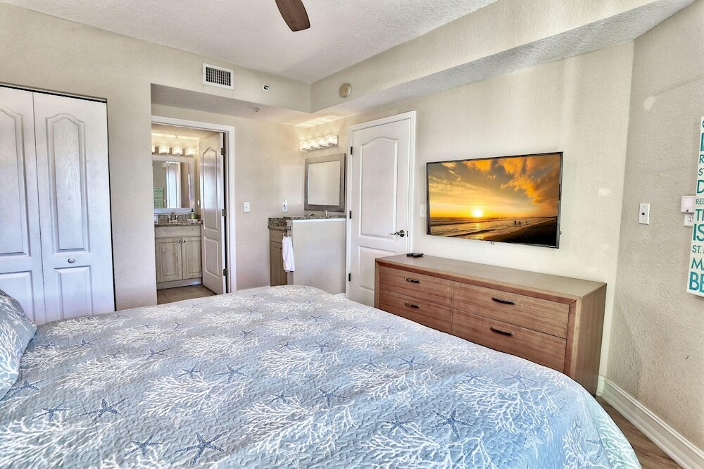 Фото Crystal Palms Beach Resort