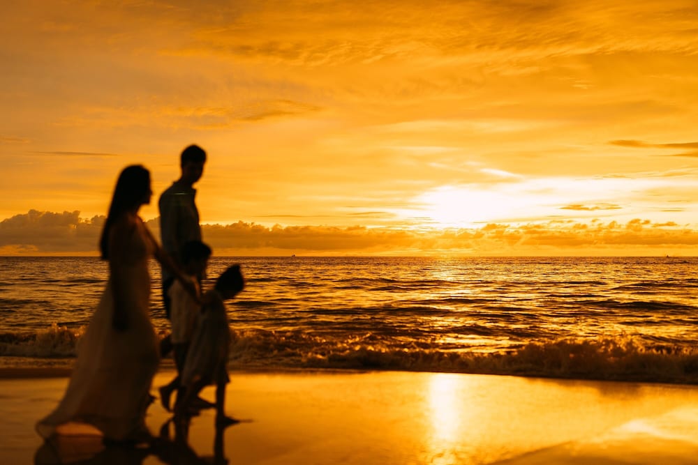 Фото Phuket Emerald Beach Resort