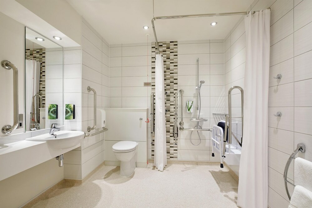 Фото Premier Inn Chessington hotel