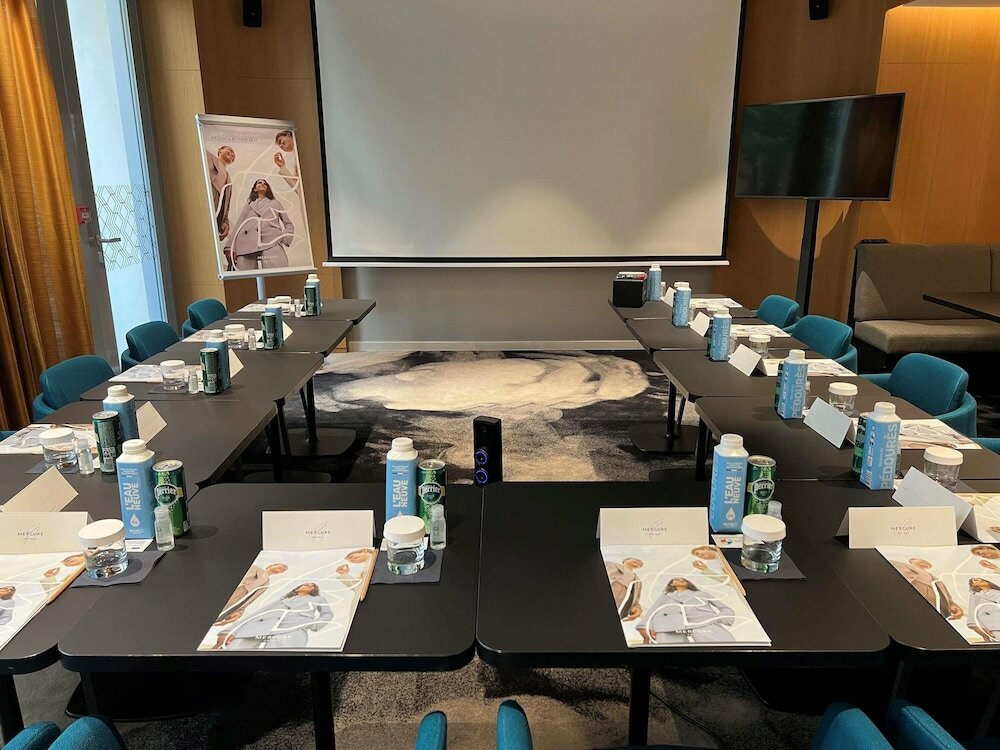 Фото Hotel Mercure Paris 17 Batignolles 