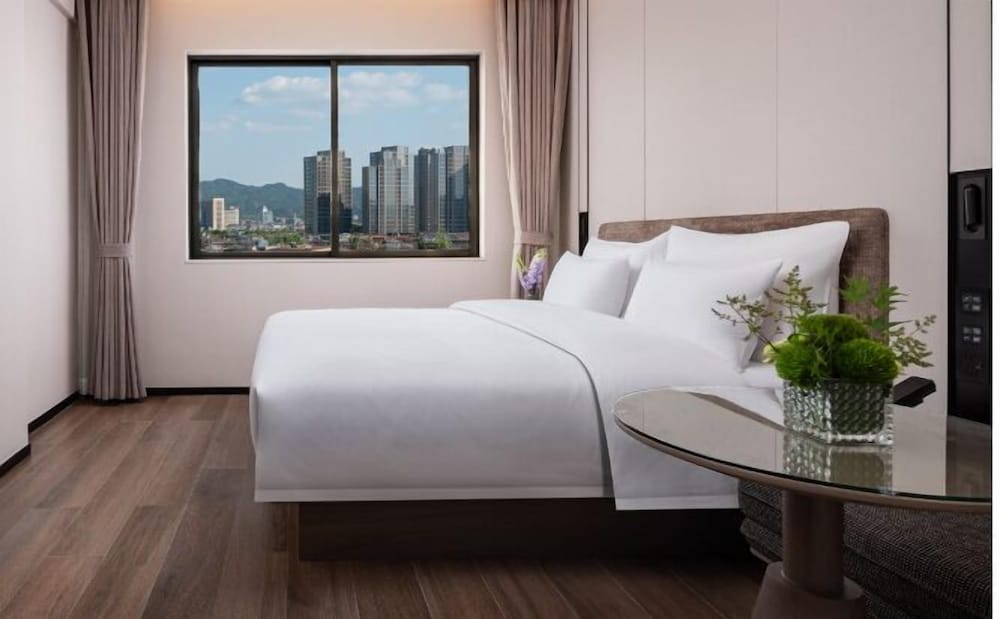 Фото Byland World Hotel Yiwu