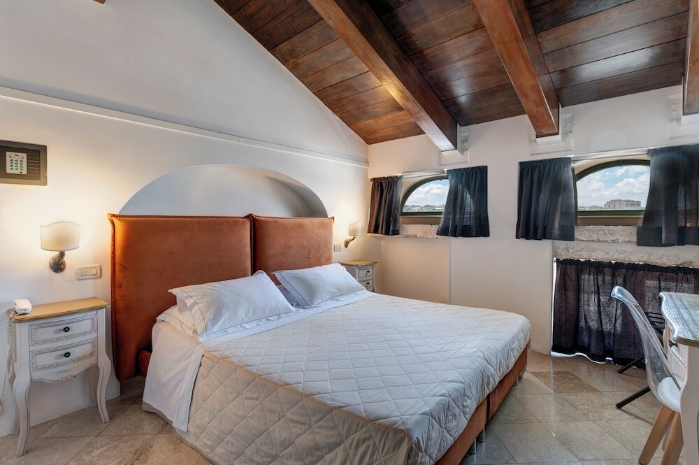 Фото Hotel Rione Antico La Terra