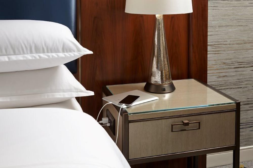 Фото Sheraton Gateway Los Angeles Hotel