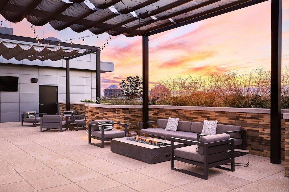 Фото Ac Hotel by Marriott Charlotte Southpark