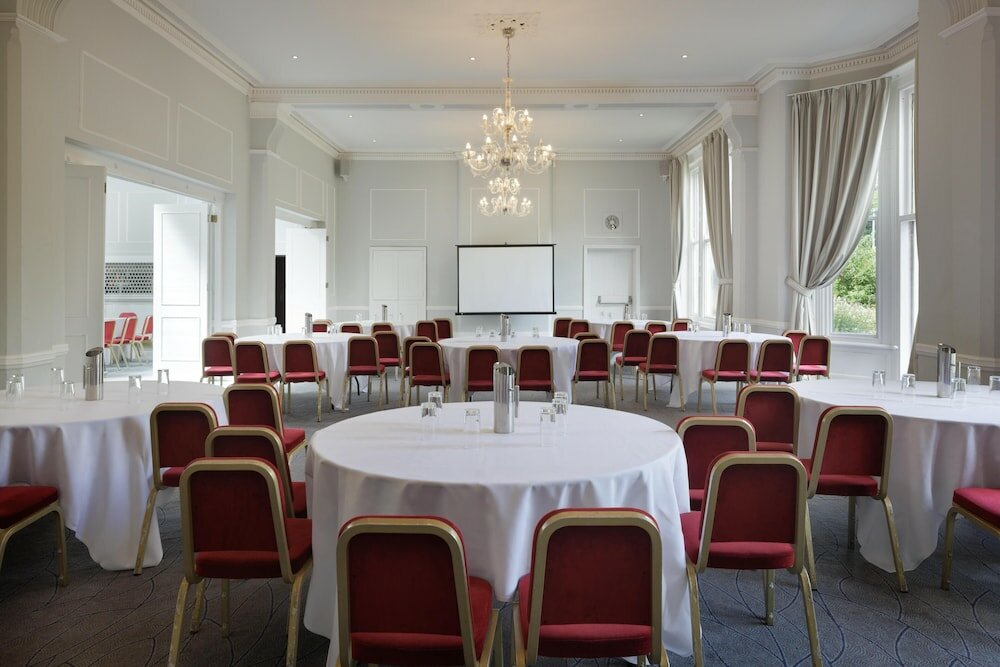 Фото New Bath Hotel and SPA