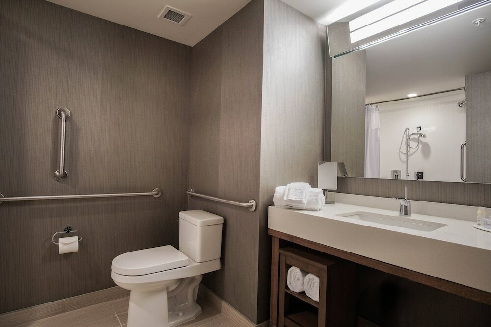 Фото Courtyard by Marriott Lenox Berkshires