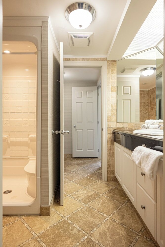 Фото Ramada by Wyndham Ottawa On The Rideau