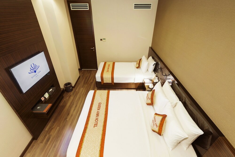 Фото Queen Ann Hotel