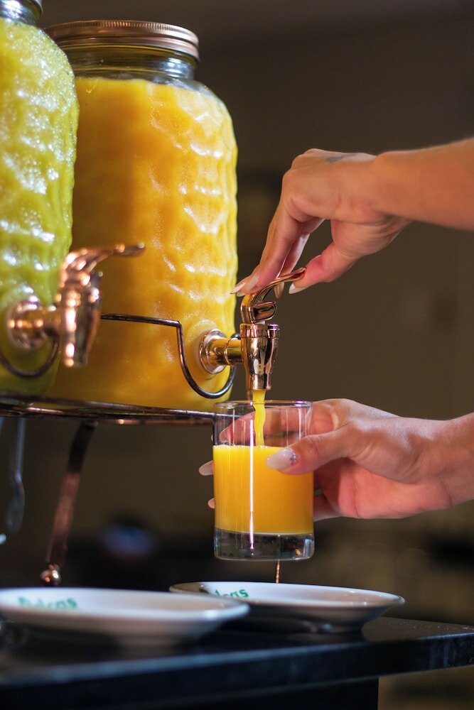 Фото Delcas Hotel