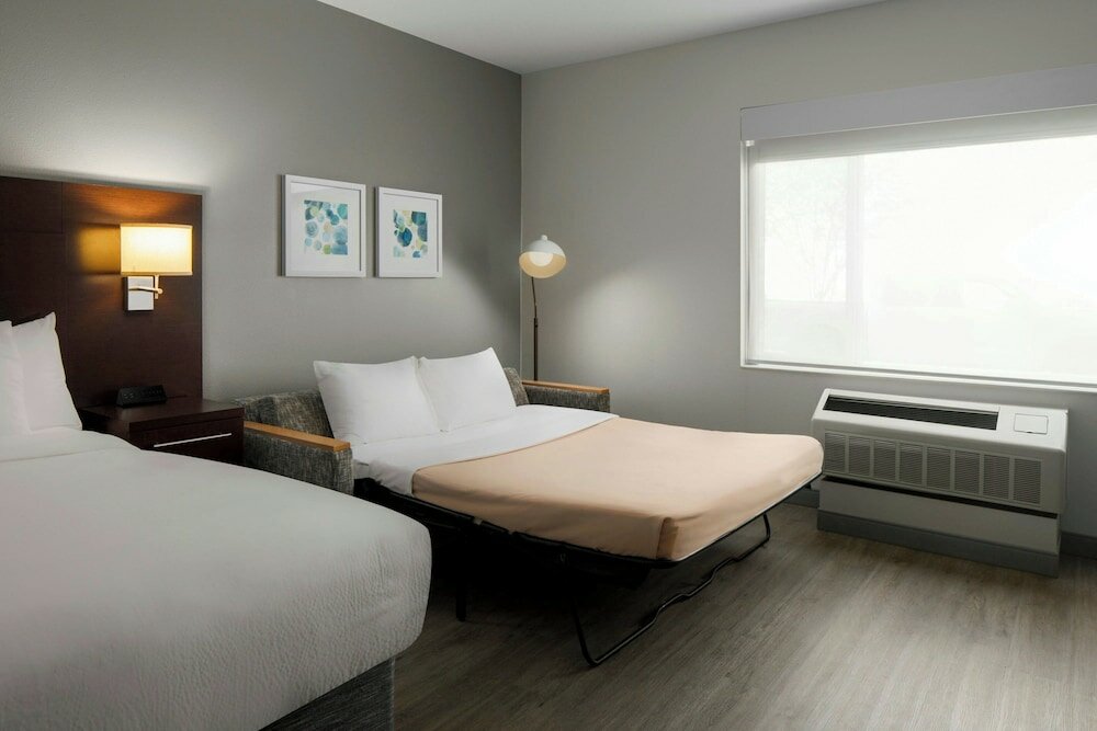 Фото Towneplace Suites Anchorage Midtown