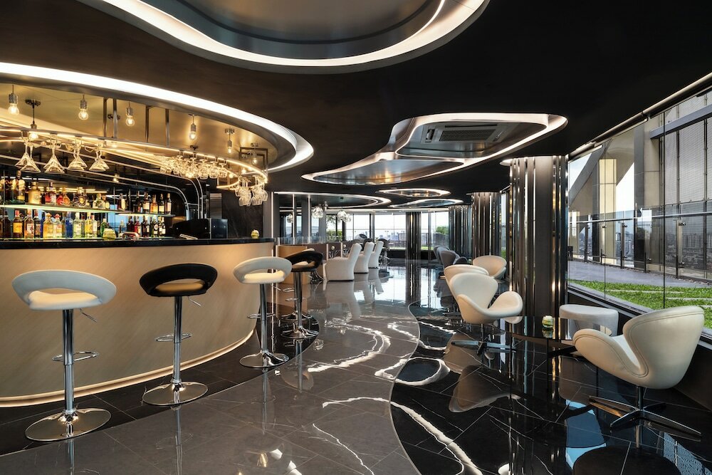 Фото Oakwood Suites Tiwanon Bangkok