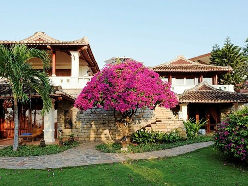 Гостиница Takalau Resort в Фантхьете