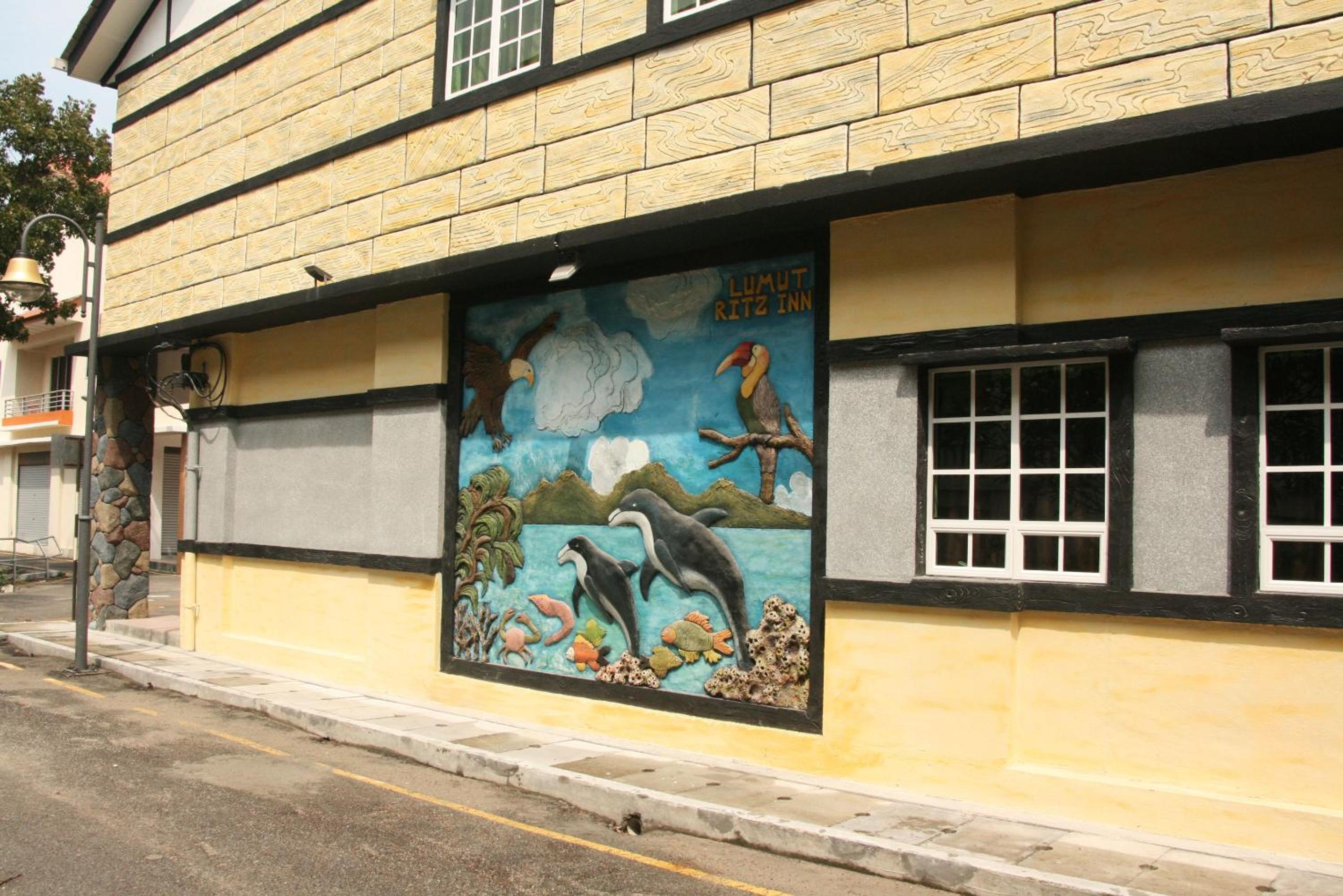 Фото Lumut Suites