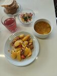 Родная кухня (посёлок городского типа Орджоникидзе, Двуякорная улица, 5), comedor