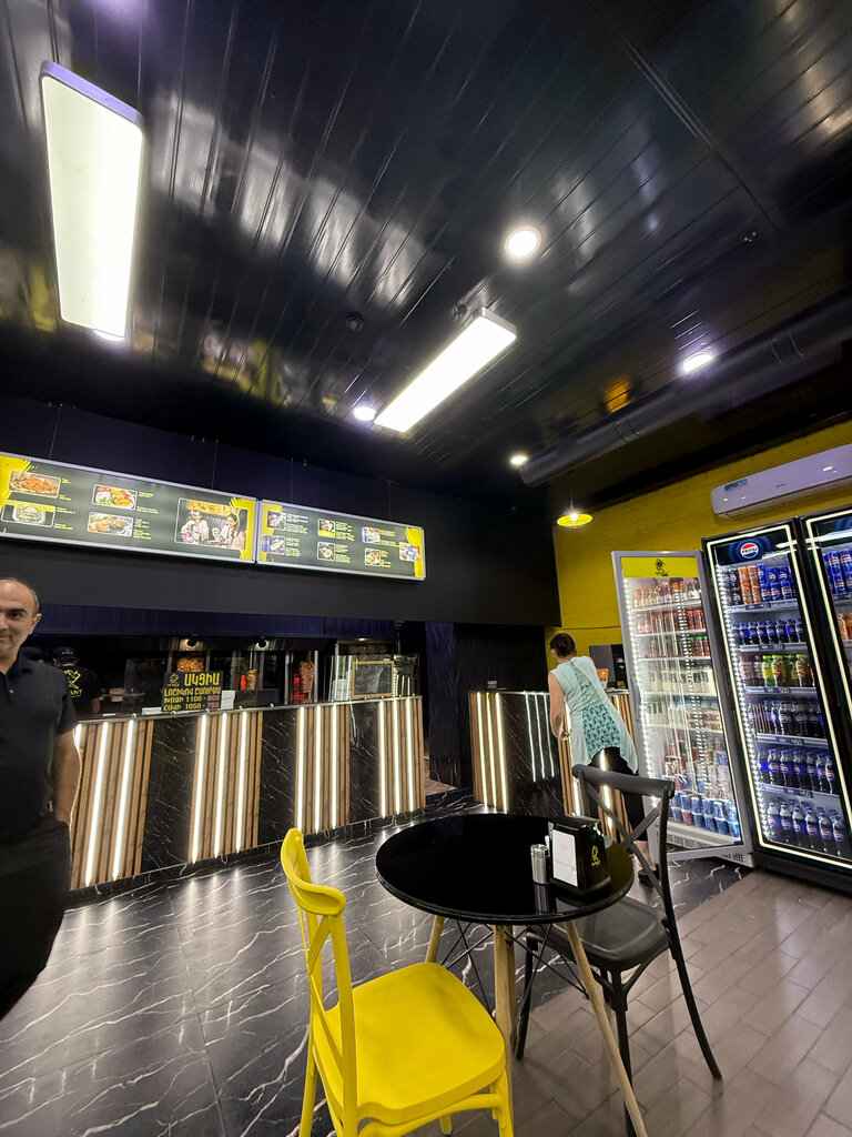 Fast food Giant Shawarma, Yerevan, photo