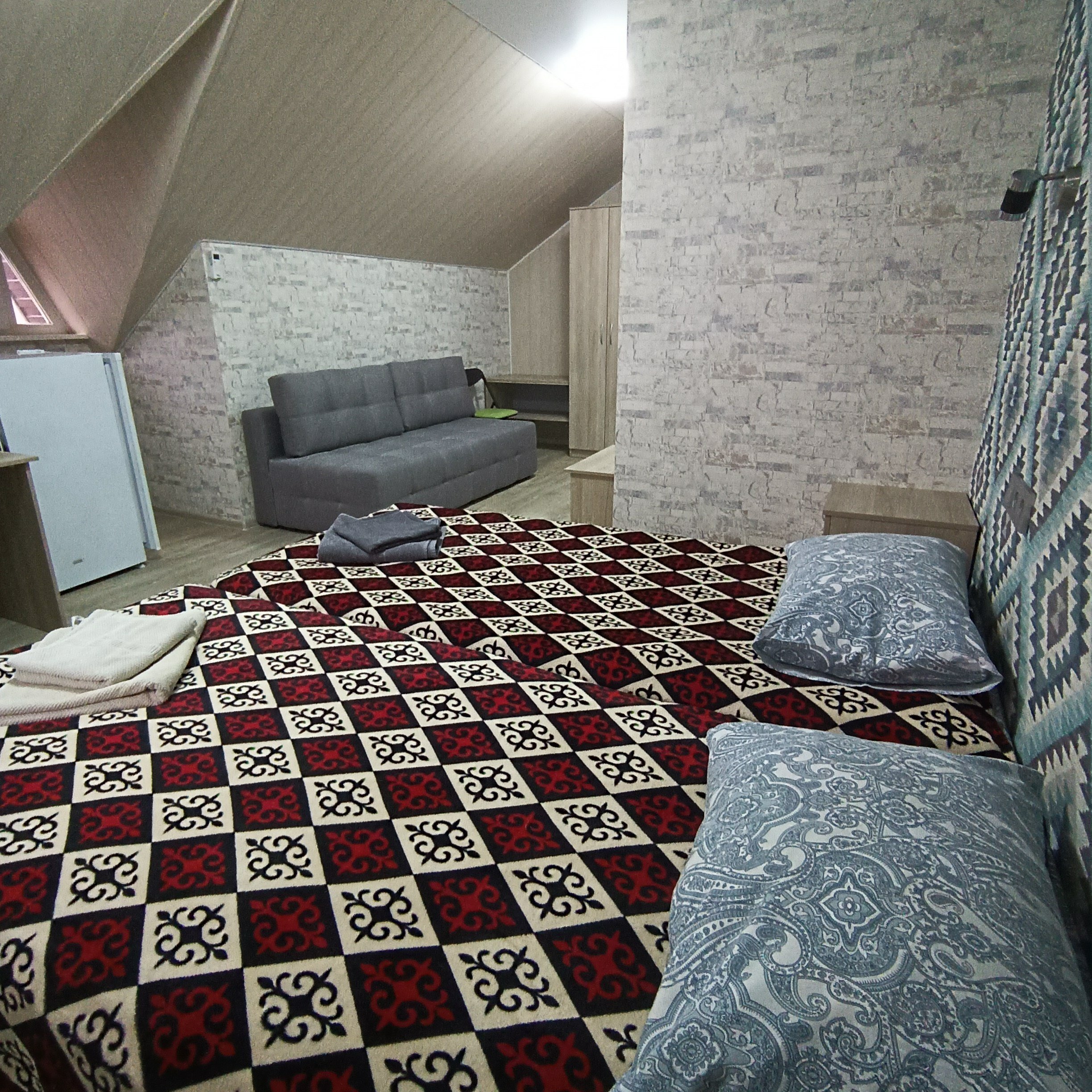 Фото Селена