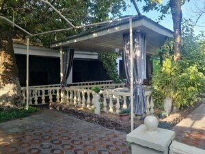 Qara-su (Svınsevıkov kóshesi, 2), cafe