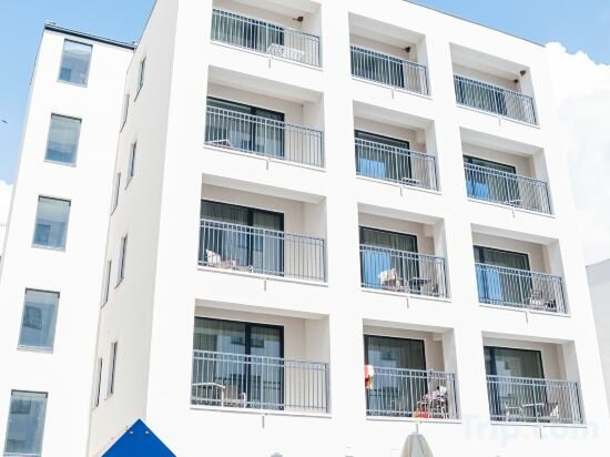 Фото Sunraf Luxe Apartments
