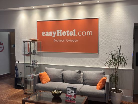 Фото EasyHotel Budapest Oktogon