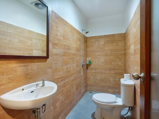 Фото Mahe Garden Inn and Villas