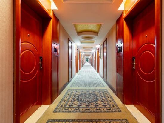 Фото Vienna International Hotel