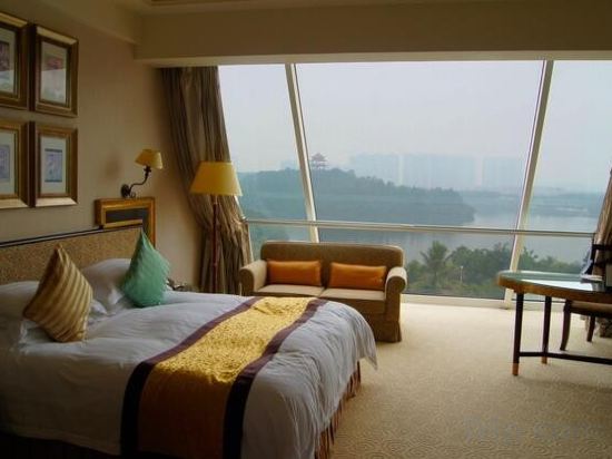 Фото Dongguan Mcb Lake Hotel