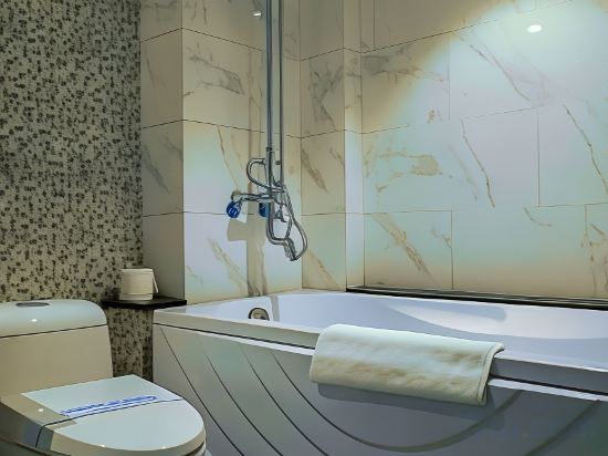 Фото Hanoi La Castela Hotel