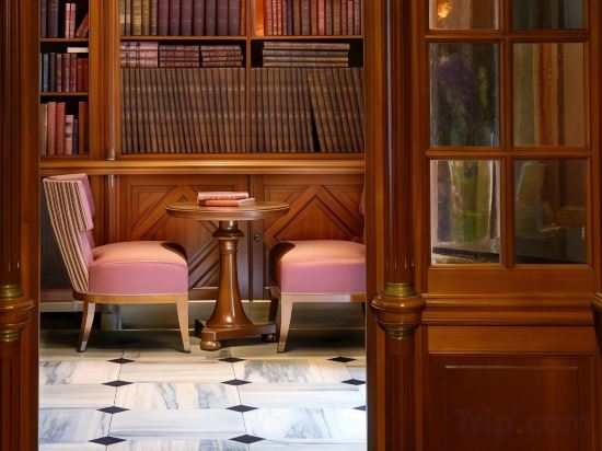 Фото Best Western Premier Trocadero La Tour 