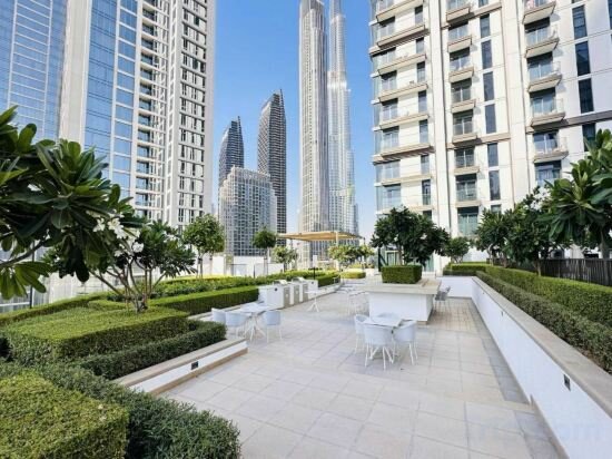 Short-term housing rental Luxury 1 Bedroom Apartment At Burj Crown, Dubai, photo