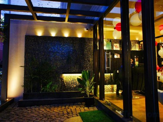 Фото The Fern Residency Miramar