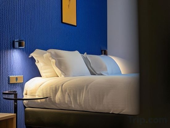 Фото ClapClap Hôtel