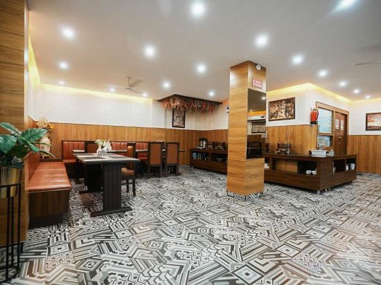 Фото Hotel The 7 Seas