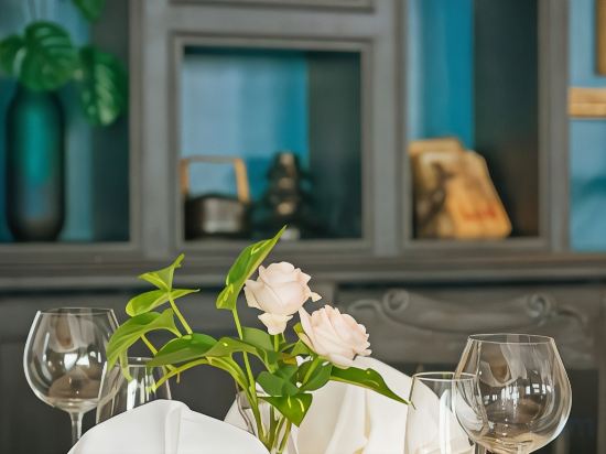 Фото Manoir Des Arts Hotel