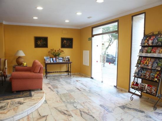 Фото Hotel Trafalgar