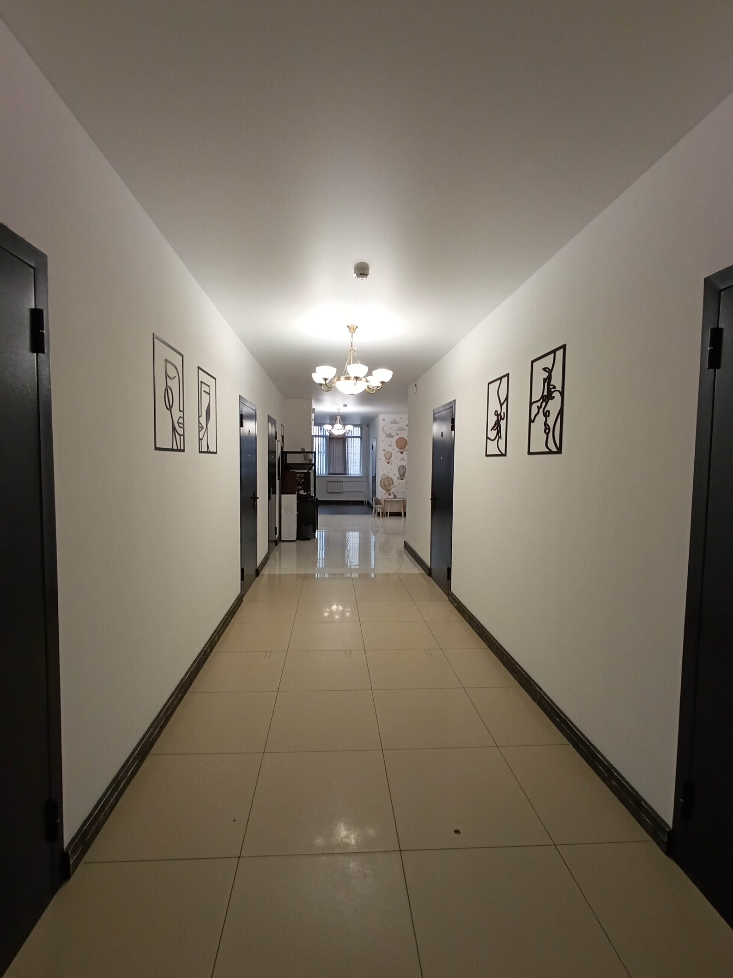 Фото В центре