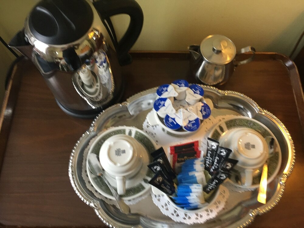 Фото Albany Hotel