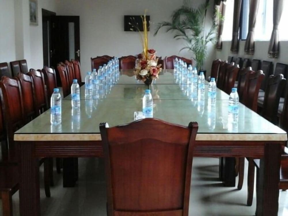 Фото GreenTree Inn Kunming Chenggong University City Hsr Station Shilin Street Express Hotel