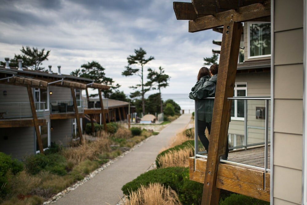 Фото Cox Bay Beach Resort